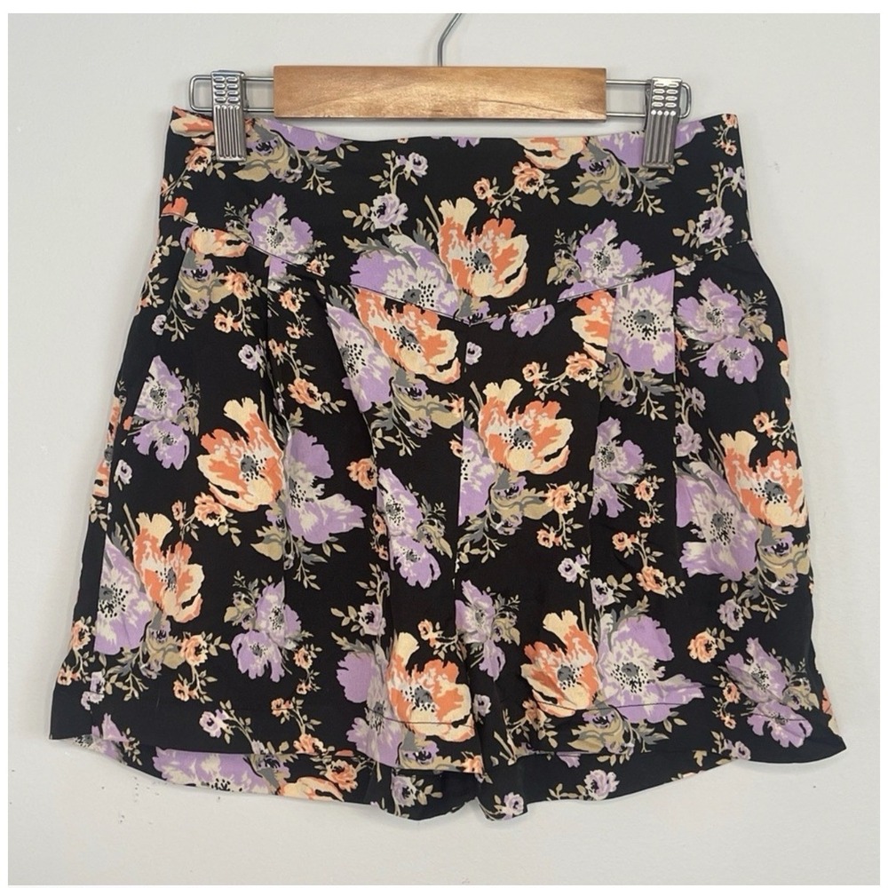 Kimichi Blue Urban Outfitters Floral Mid Rise Shorts | Great Bloomcore Prints